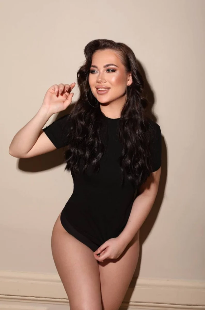 Амелия escort in Voronezh