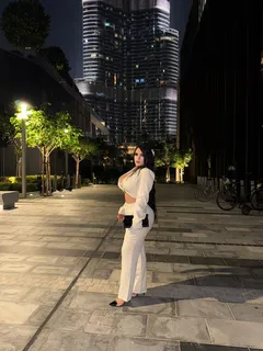 Ямила escort in Voronezh