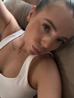 Амира escort in Voronezh