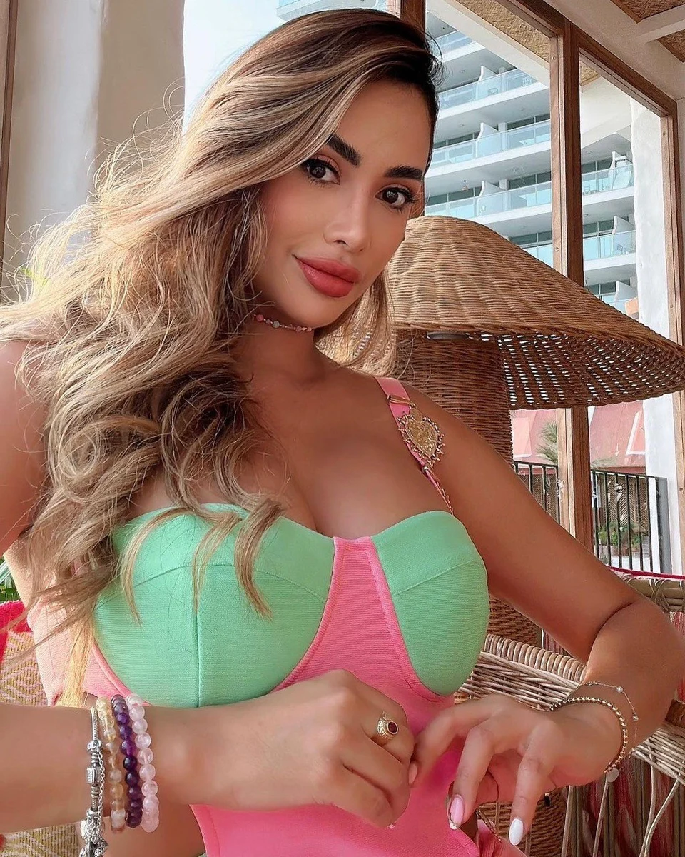 Ариана escort in Voronezh