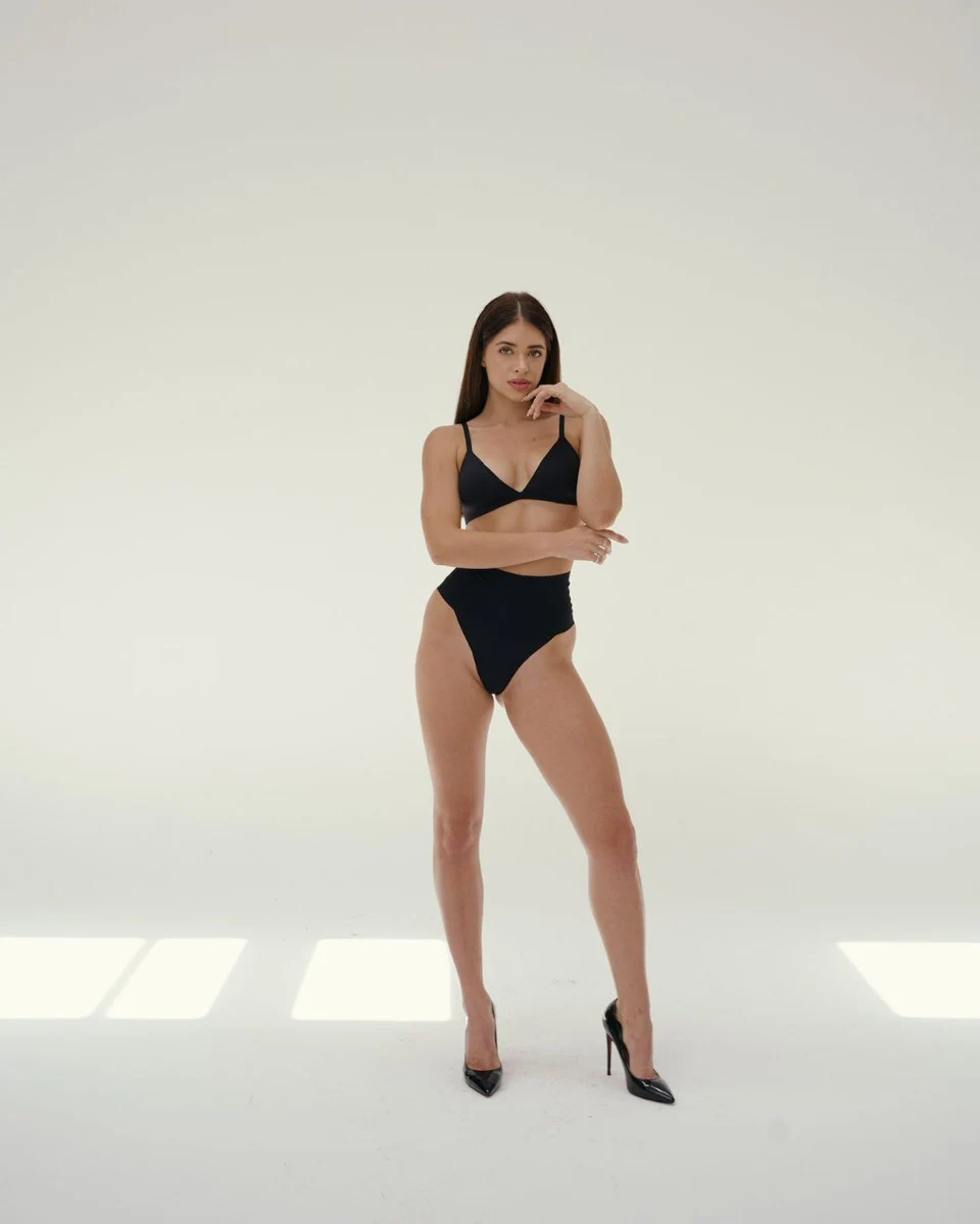 Эллис escort in Voronezh