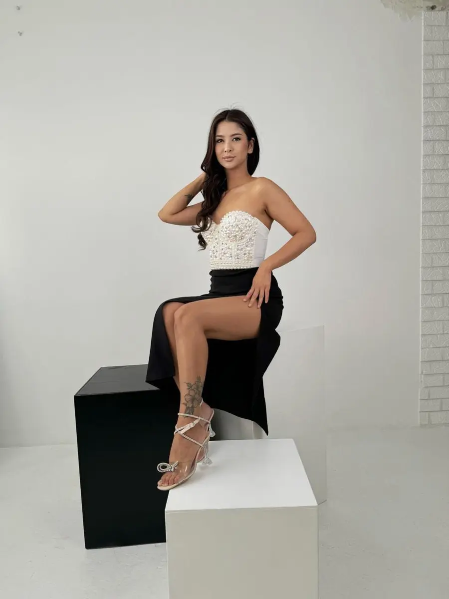 Эсмира escort in Voronezh