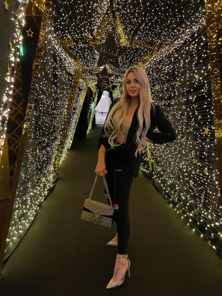 Хелен escort in Voronezh