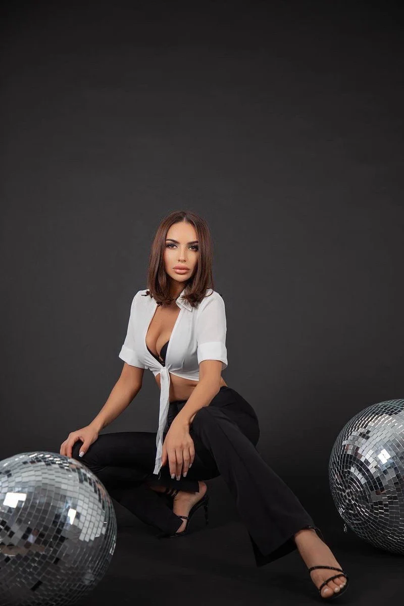 Изабелла escort in Voronezh