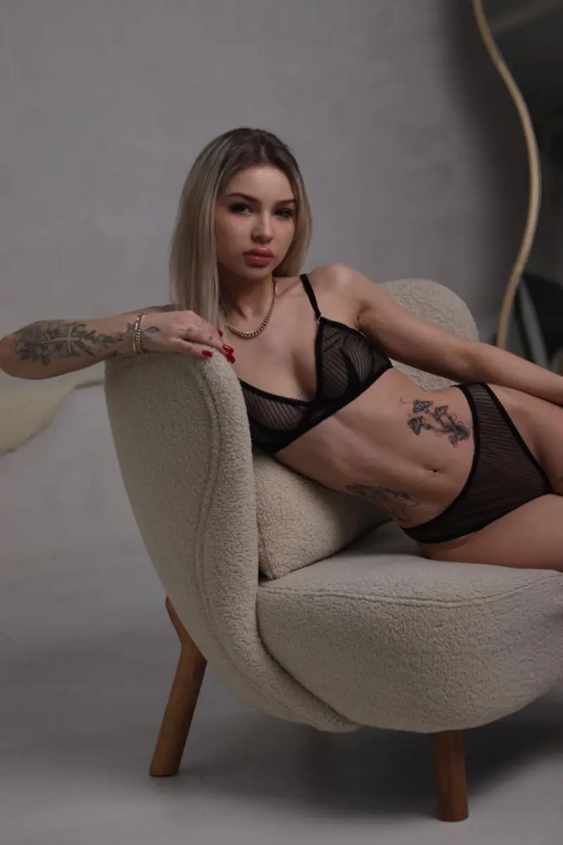 Кари escort in Voronezh