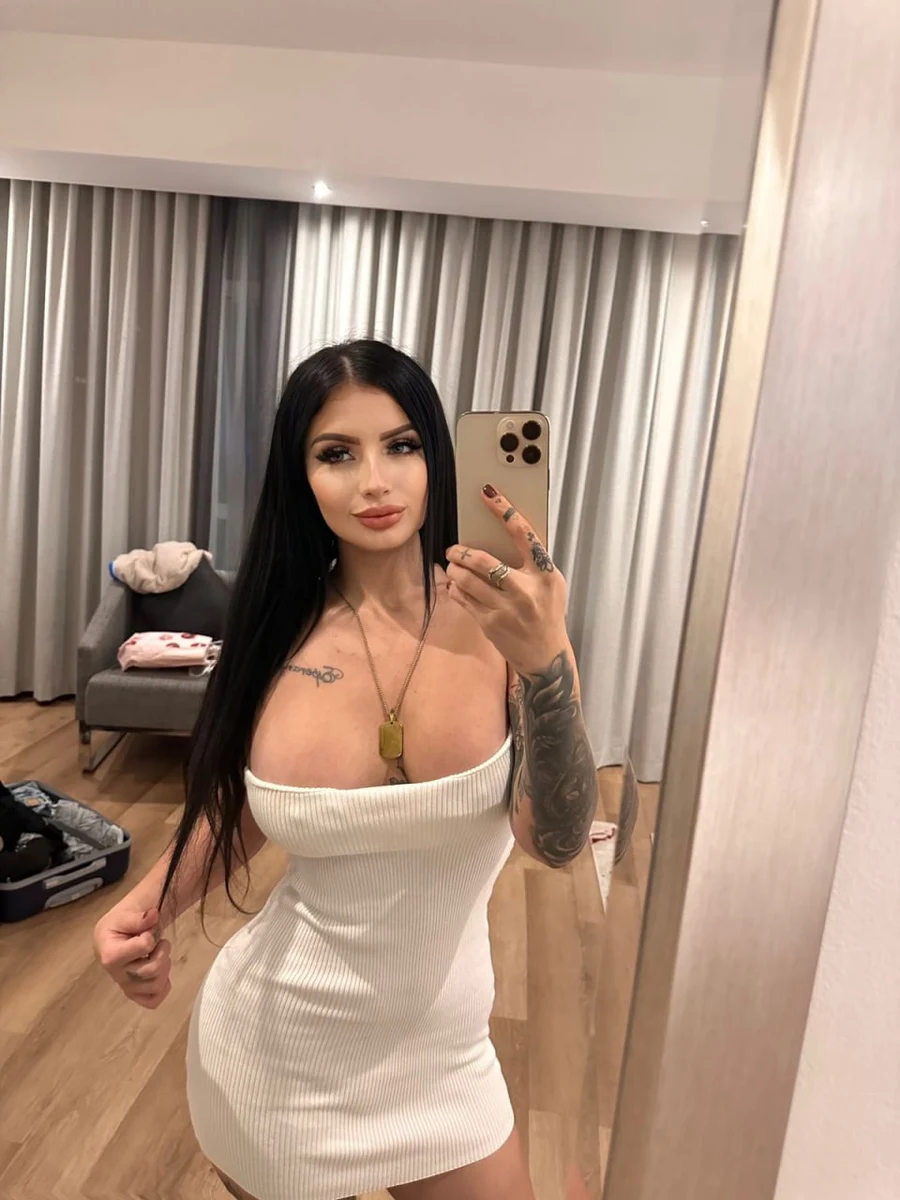Каролина escort in Voronezh