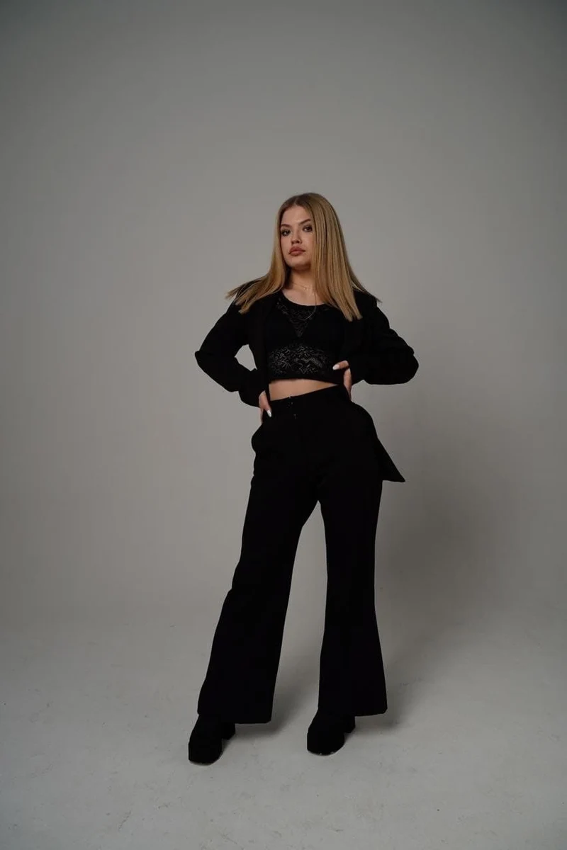 Кэролайн escort in Voronezh