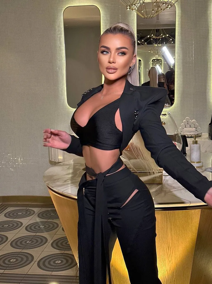 Лиана escort in Voronezh
