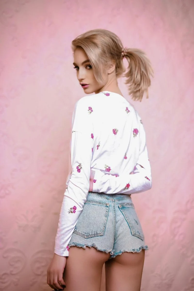 Лина escort in Voronezh