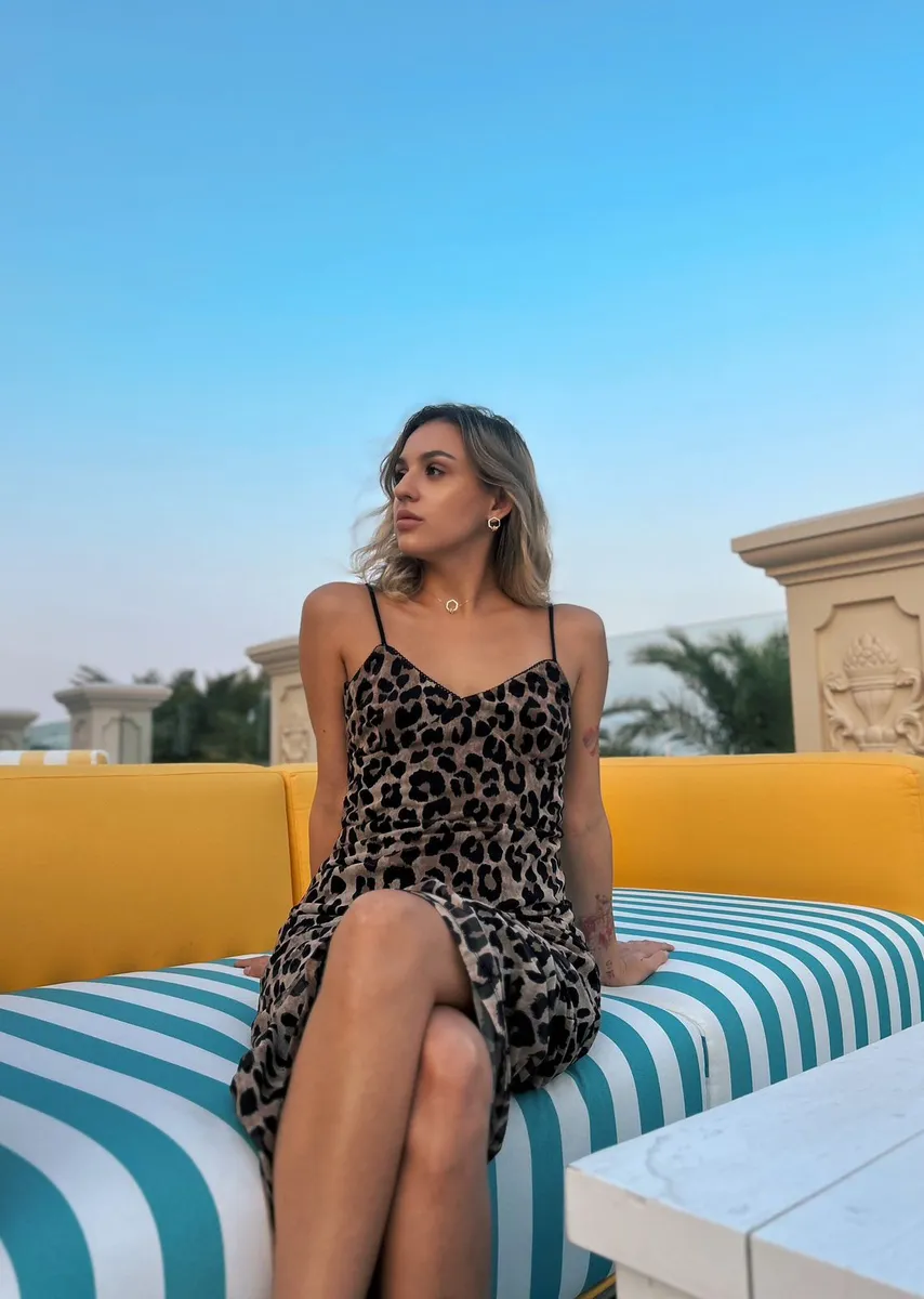 Мэйли escort in Voronezh
