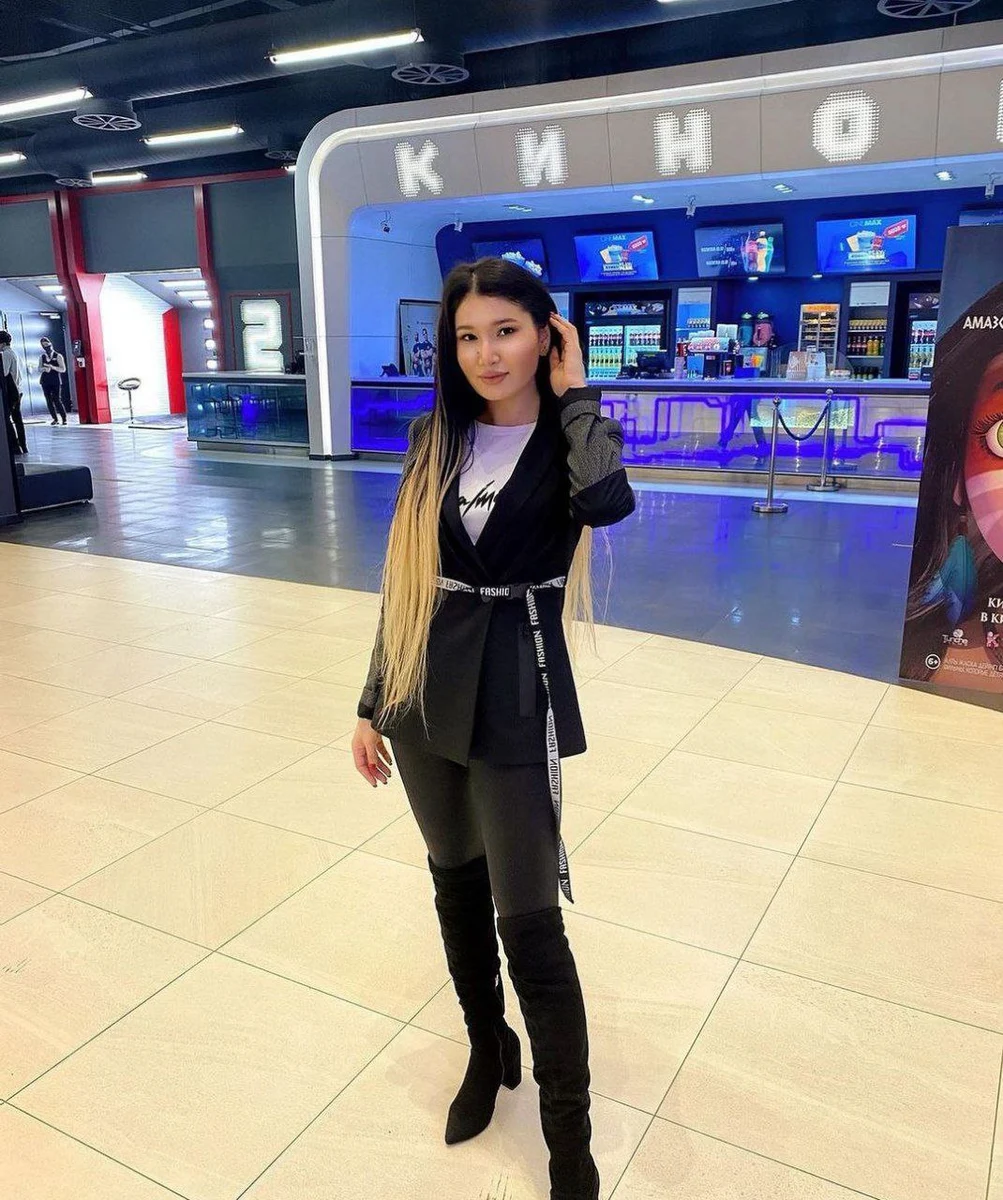Мэйзи escort in Voronezh