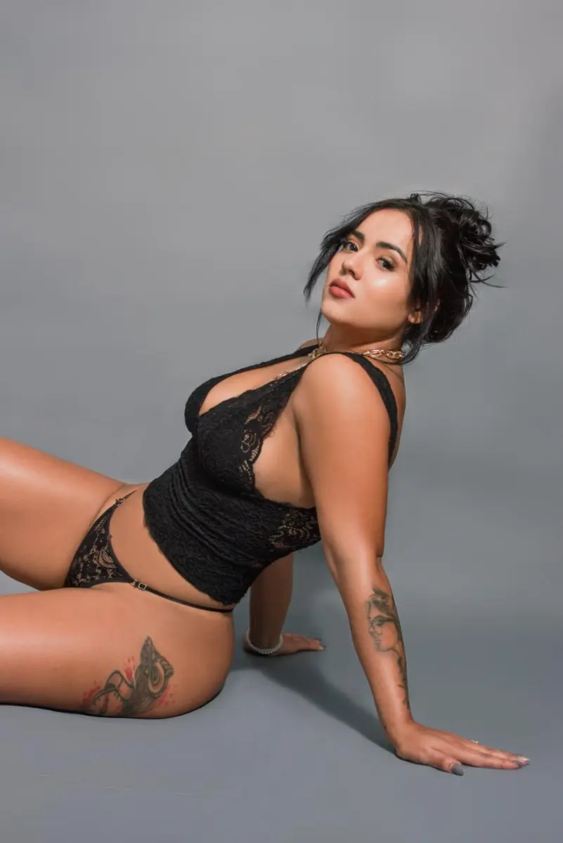 Мелания escort in Voronezh