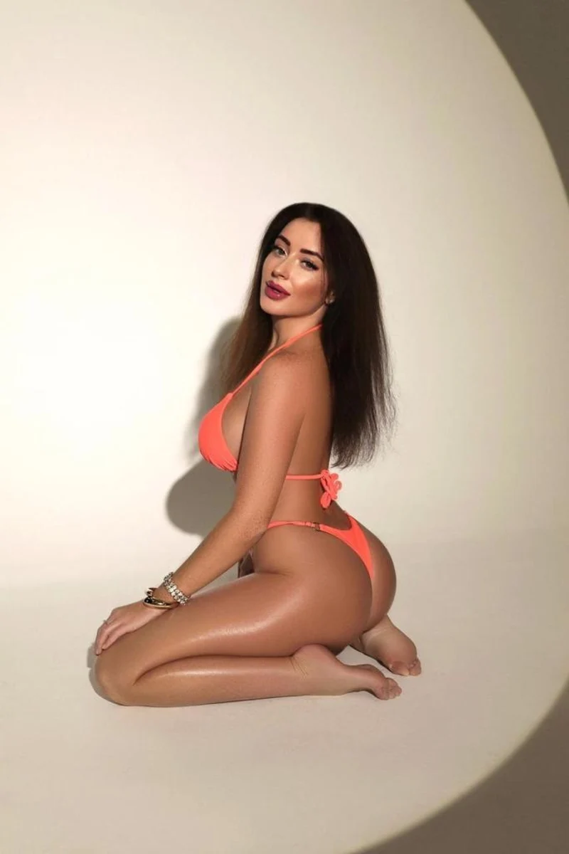 Петра escort in Voronezh