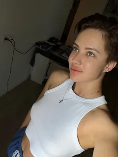 Сандра escort in Voronezh