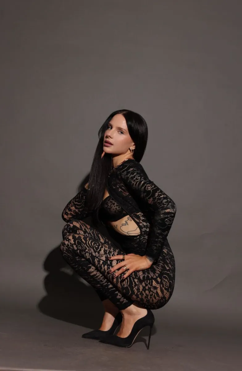 Юстина escort in Voronezh