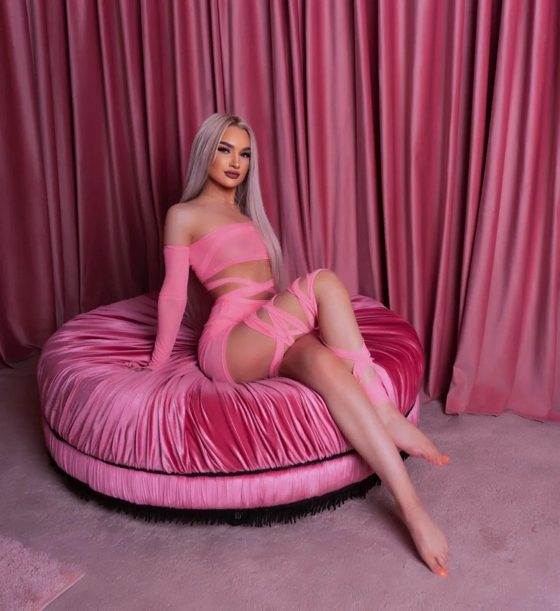 Златослава escort in Voronezh