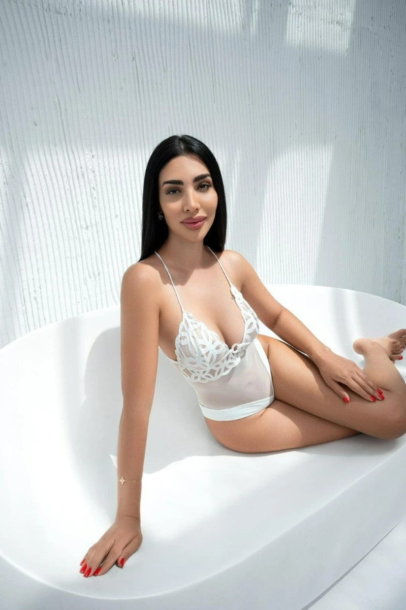 Зулия escort in Voronezh