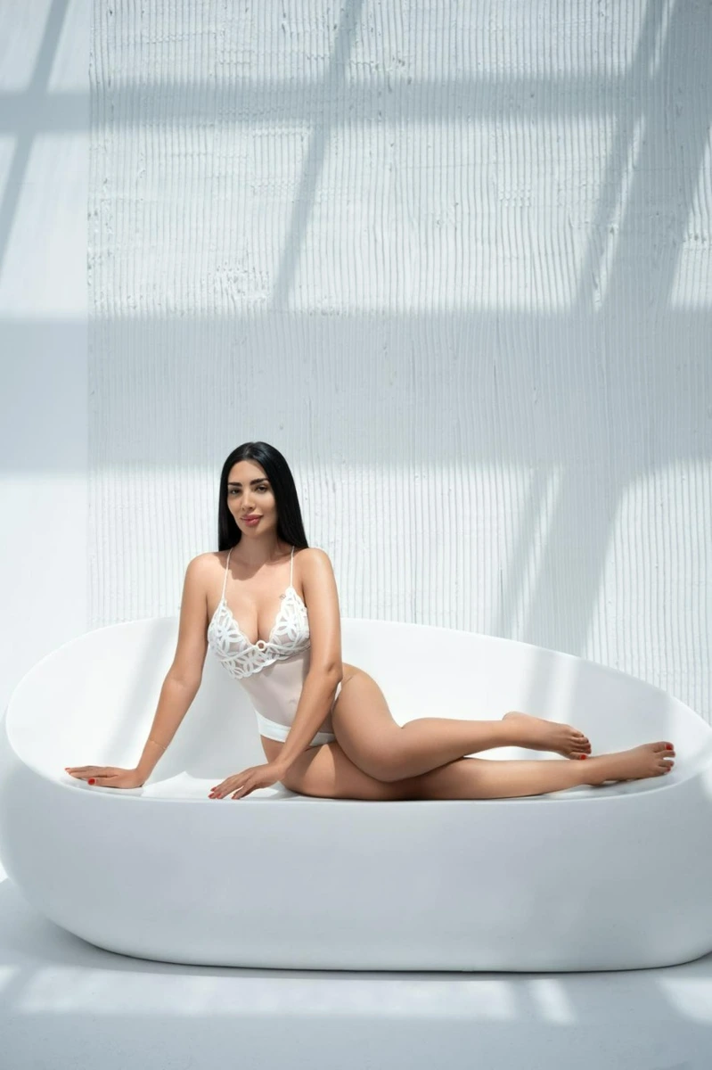 Зулия escort in Voronezh
